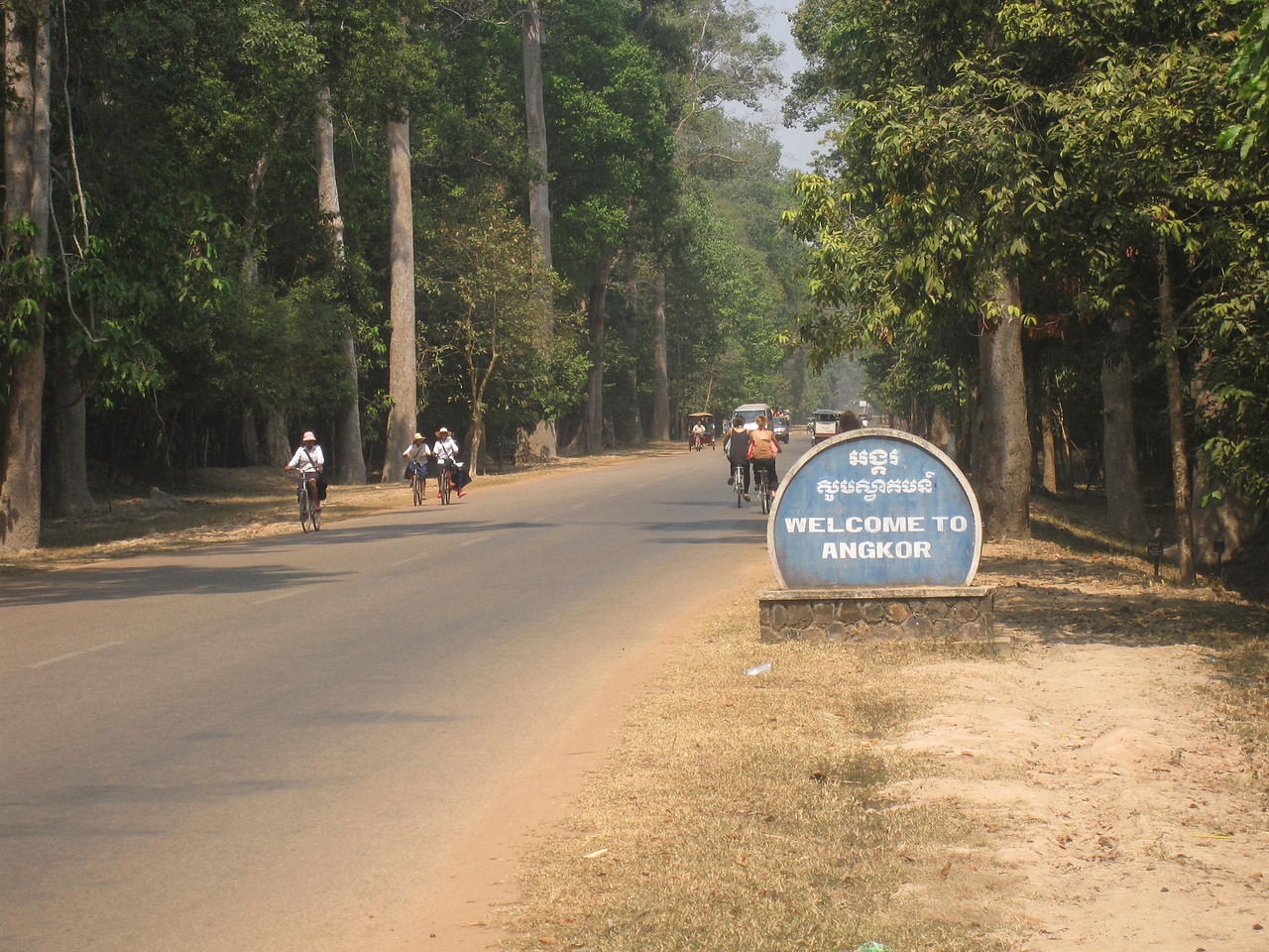 angkor wat bike cambodia