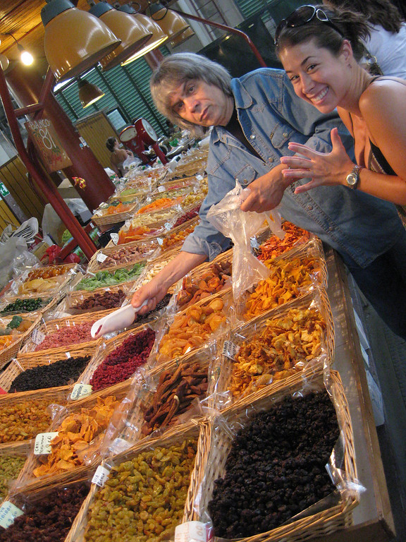 Jenn loved the dried fruit vendor at Central Market in Florence. dried fruit florence