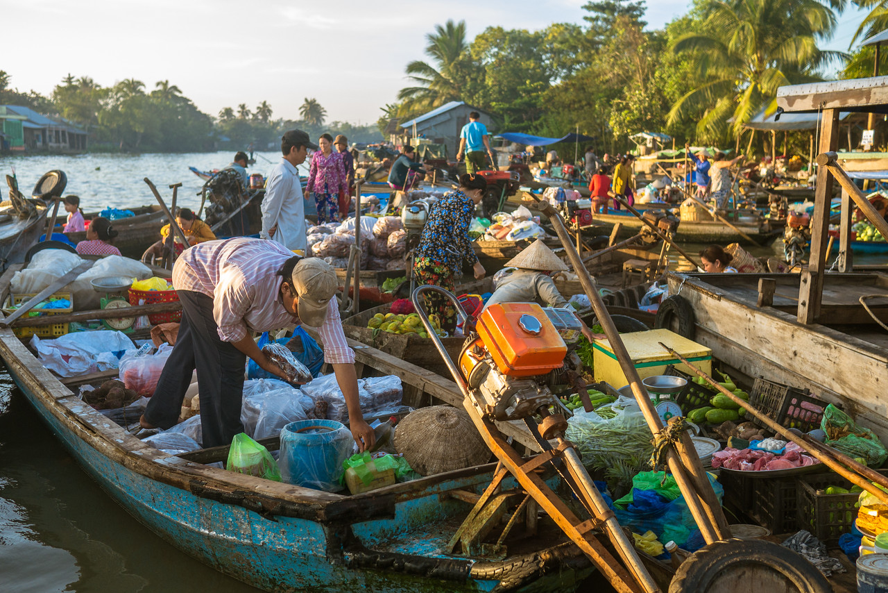 A day trip from Can Tho to the Phong Điền floating market Mekong Delta.