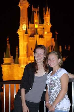 My niece Ana and me at Disney