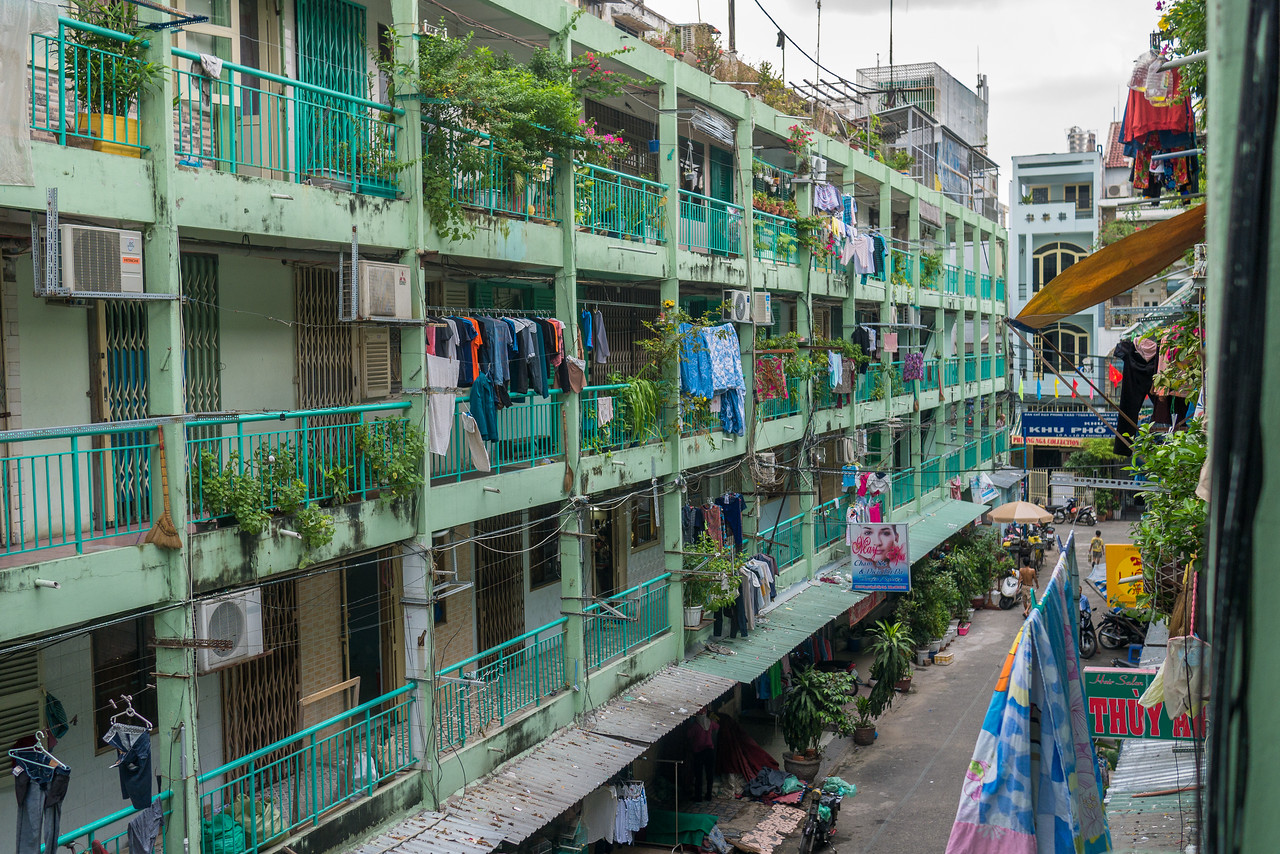 the busy streets of Ho Chi Minh City, Vietnam are too busy for some digital nomads moving to Vietnam