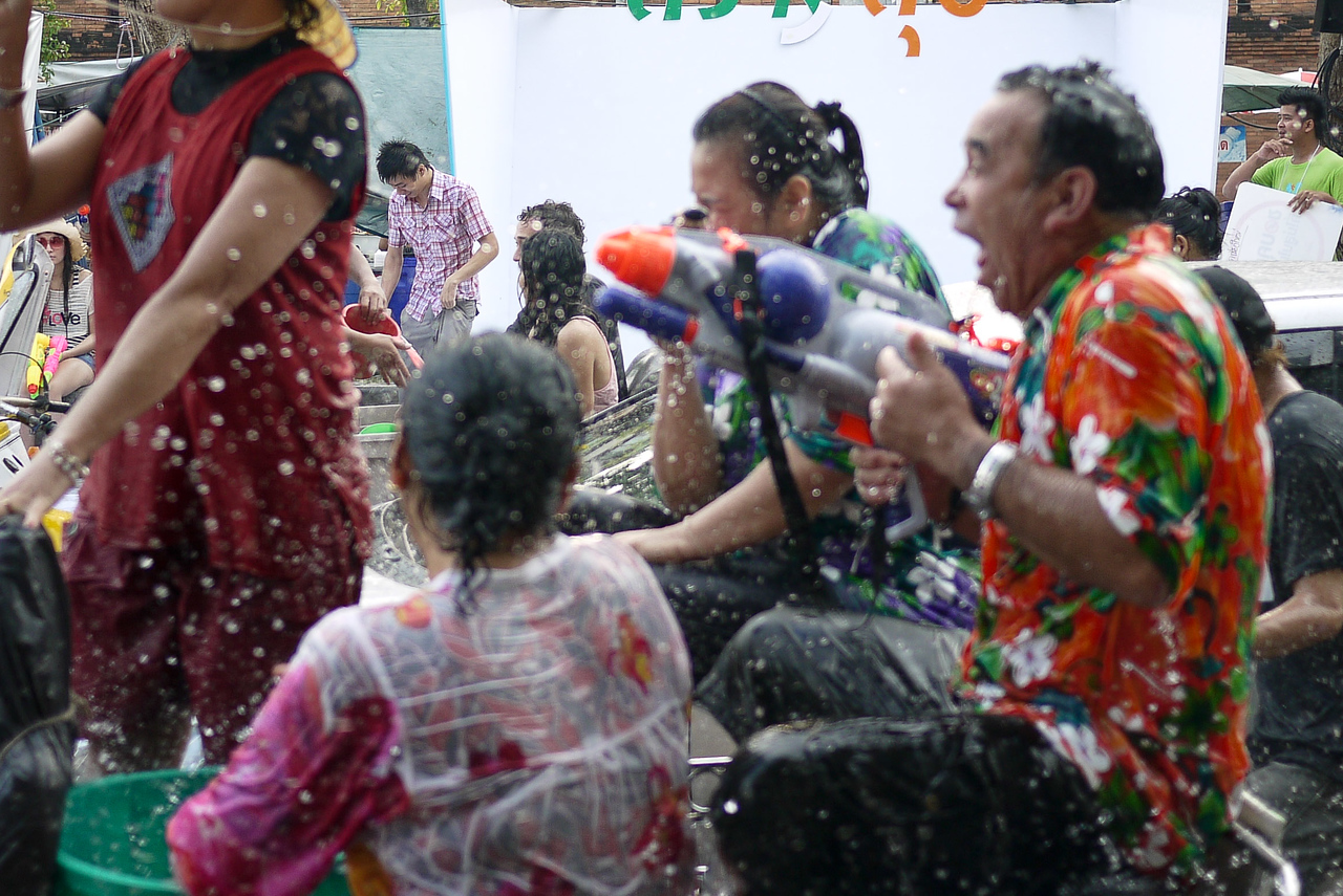 songkran thailand travel guide