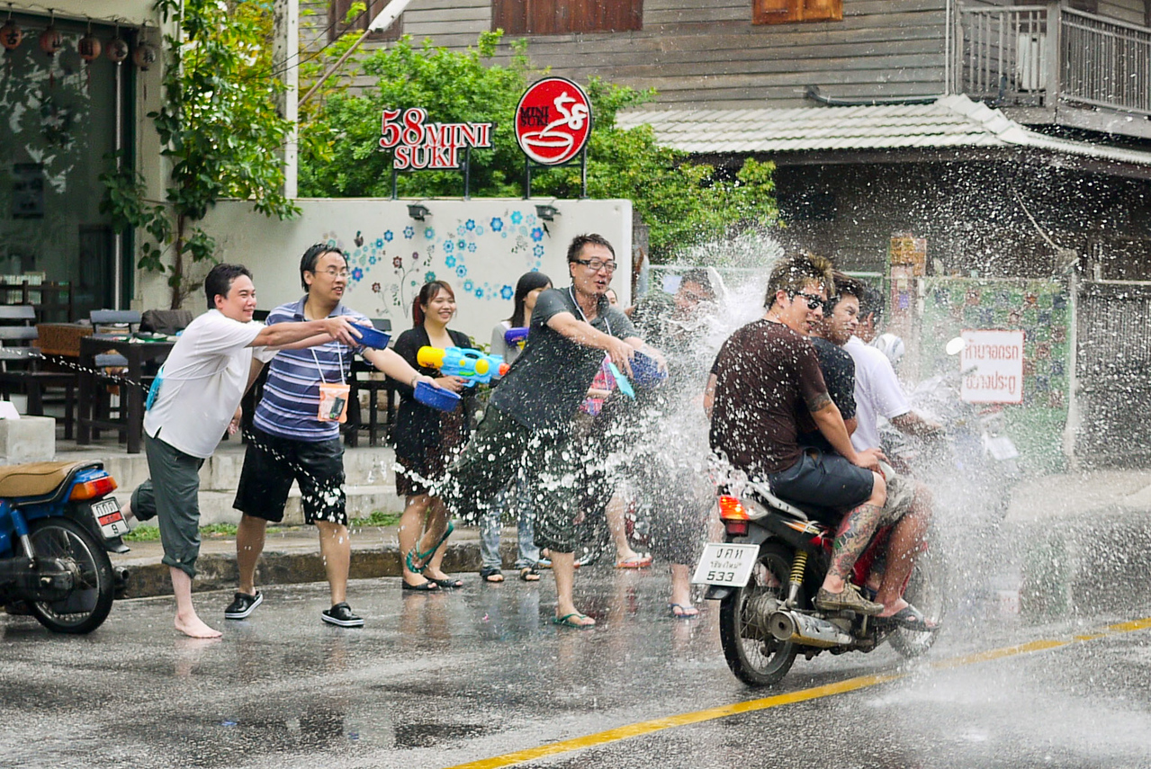 tuktuk songkran cost of living thailand