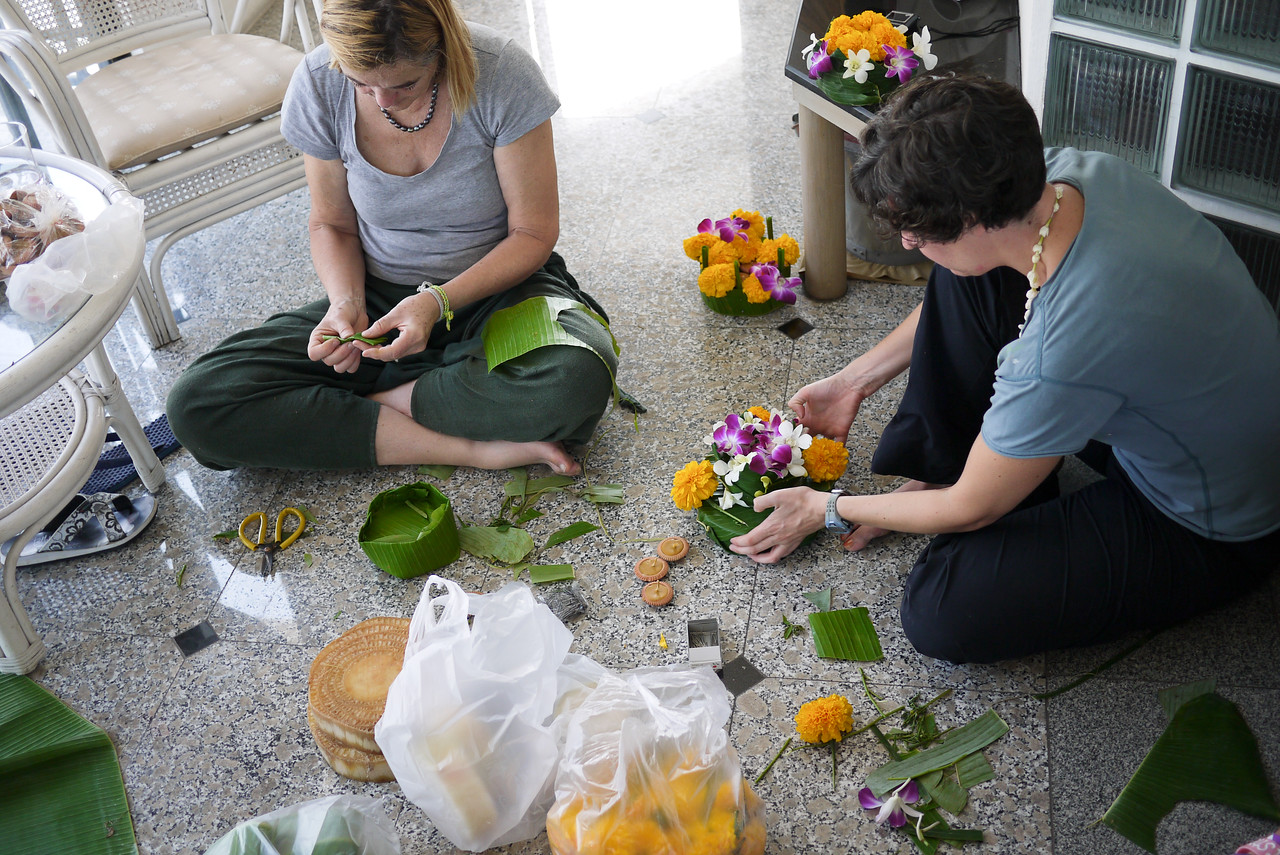 loy krathong and yee ping