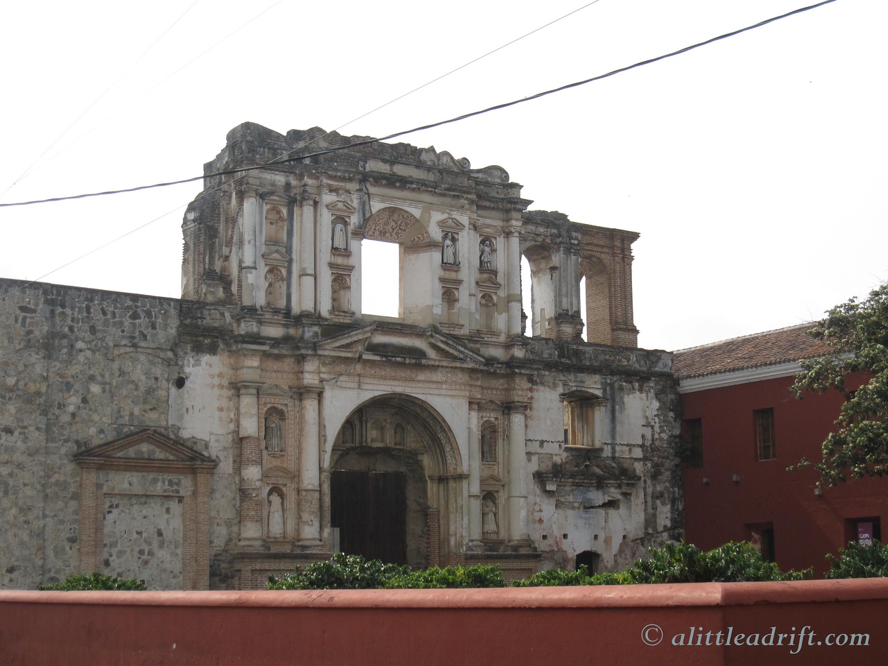 the many ruined churches of antigua guatemala